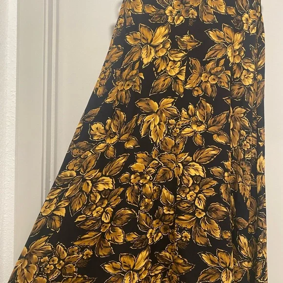 Vintage 90s Jones New York Black & Gold Yellow Maxi Floral Skirt - Picture 7 of 8